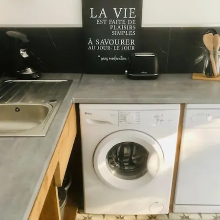 - Le Petit Bois Des Loups Couëron